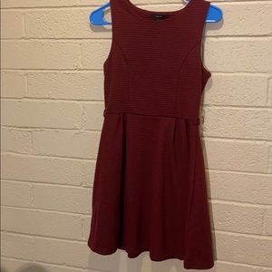 Burgundy textured sleeveless dress